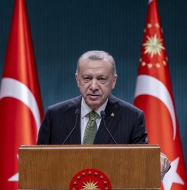 Başkan Erdoğan'dan Kazakistan dönüşü çarpıcı mesajlar: Asgari ücret açıklaması
