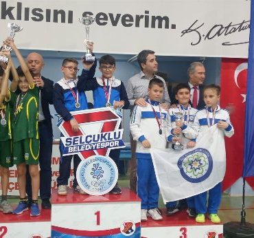 Masa tenisinde minikler bölge yarışması Aydın Didim'de yapıldı