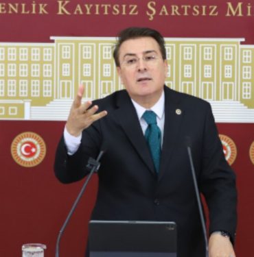 AK Partili Aydemir'den Kılıçdaroğlu'na 'kış saati' tepkisi