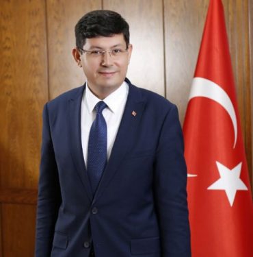 Aydın Nazilli'nin İYİ Partili Belediye Başkanı AK Parti'ye geçti