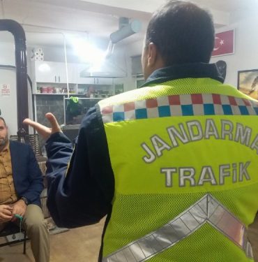 Bilecik Pazaryeri'nde Jandarma önce anlattı, sonra dinledi