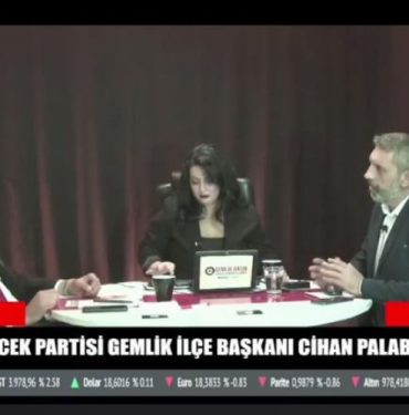 Bursa Gemlik'te genç siyasetçi 'Gelecek'i anlattı