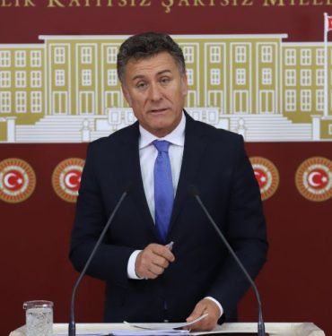 CHP'li Sarıbal: Alevi inancı torbaya sığmaz!