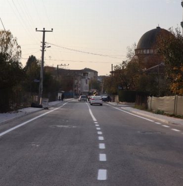Kocaeli İzmit'te asfalt yollar çizgilere kavuştu