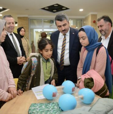 Bursa Yıldırım'ın 'Gençlik Merkezi'nde ders başı