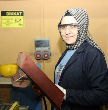 Kocaeli'nde dantel dantel kaynak işliyor