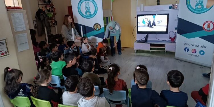 Manisa Şehzadeler'de 'Minik Tarzan'lar belgelendi
