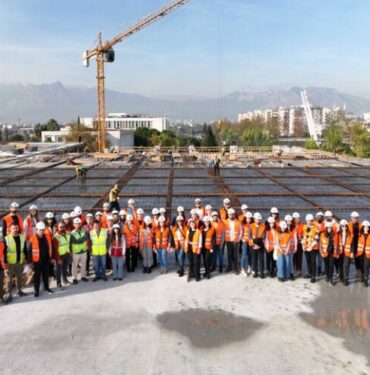 Öğrenciler katlı otopark projesini inceledi