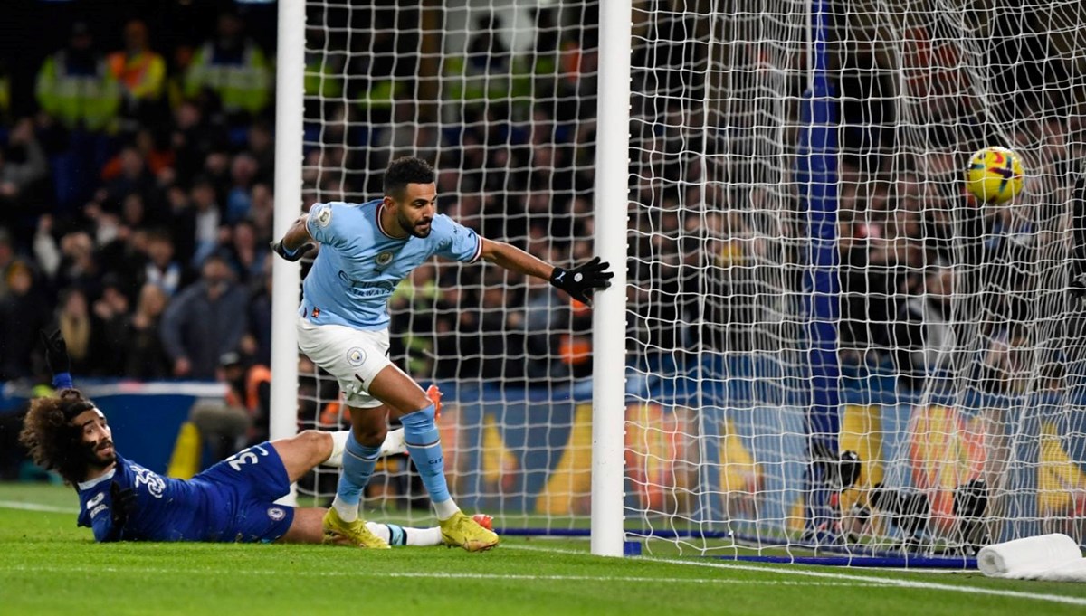 Premier Lig'de Manchester City Chelsea'yi tek golle geçti: Raheem Sterling 5