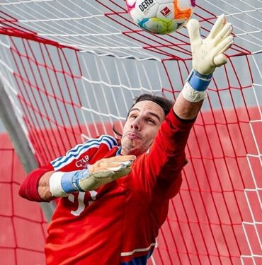 Rekortmen kaleci Bayern Münih'te: Manuel Neuer'in yerine Yann Sommer