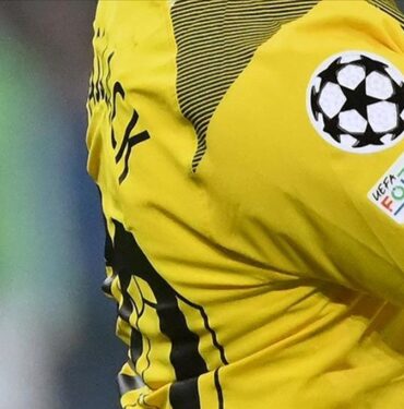 Borussia Dortmund'dan depremzedeler için özel forma: Açık artırmaya çıkacak