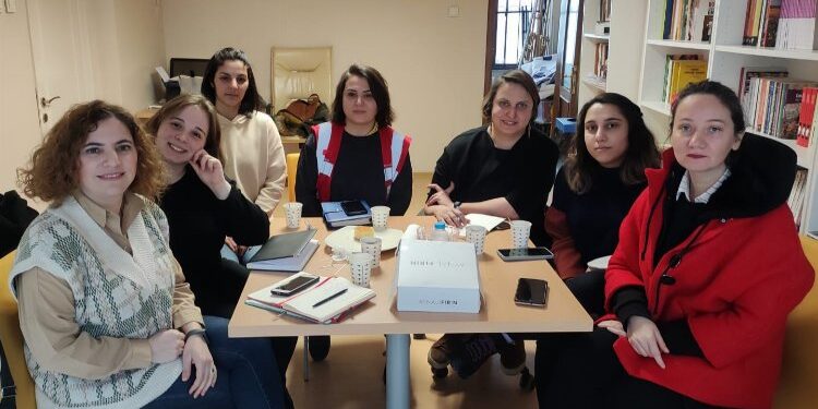 İzmit, depremin yaralarını sarıyor