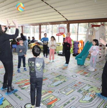 Kocaeli depremzedelere kucak açtı