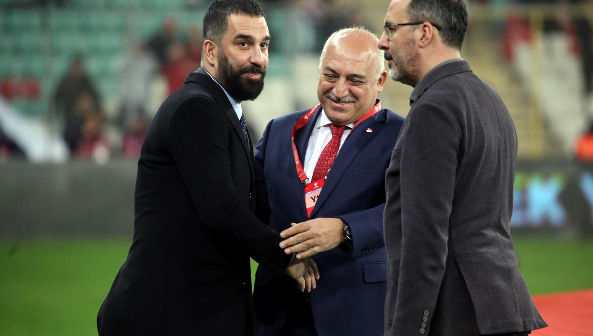 Arda Turan TFF tarafından ödüllendirildi: Turnuvaya gideceğimize inanıyorum