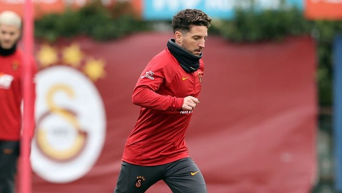 Galatasaray'da sakatlığı atlatan Dries Mertens takıma döndü