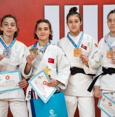 Konya'ya çifte şampiyonluk gururu