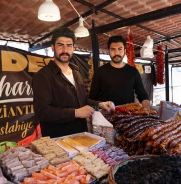 Antalya Büyükşehir’den, Gaziantep esnafına destek