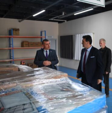 Bursa Osmangazi'den prefabrik konutlara eşya desteği