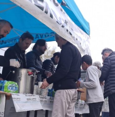 Çayırova'dan derneklerle Defne iftarı