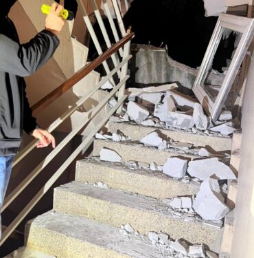 İzmit'te istinat duvarı çöktü! Başkan Büyükakın: Ne gerekiyorsa yapacağız