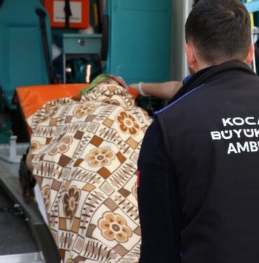 Kocaeli'nin 'Hasta Nakil'i bayramda da görev başında