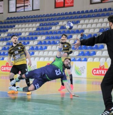 Rize Belediyespor Hentbol Play-Off'a lider gidiyor