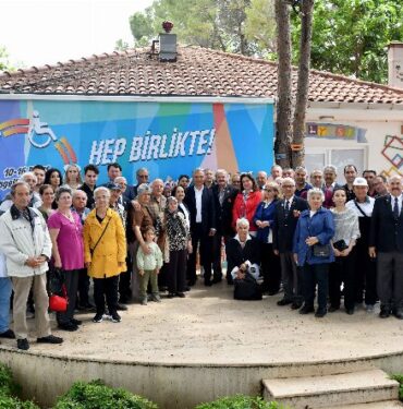 Antalya Muratpaşa'da Başkan Uysal, gazi ve şehit aileleriyle buluştu