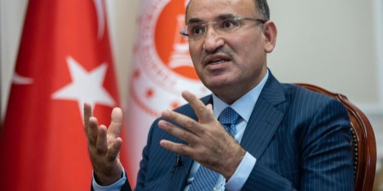Bakan Bozdağ, Erzurum'daki miting gerilimiyle ilgili konuştu