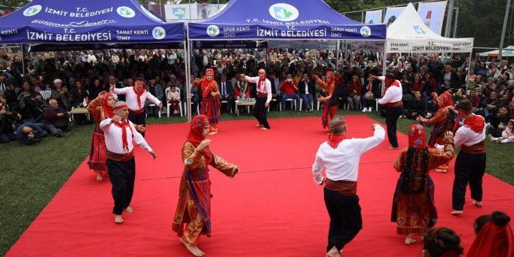 Hıdırellez coşkusu Balören'de doruğa ulaştı