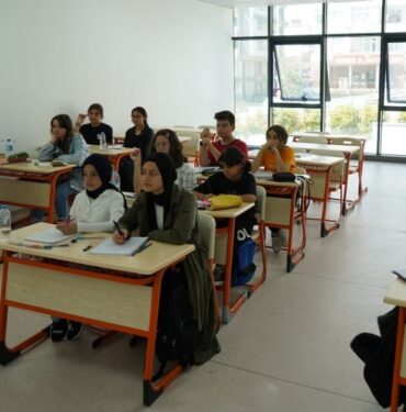 Çayırovalı öğrencilerden LGS’de büyük başarı
