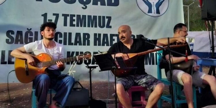 Sağlıkta çalışanlar kampta stres attı