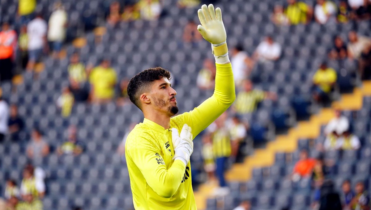 Altay Bayındır Fenerbahçe taraftarına veda etti