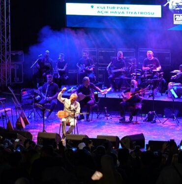 Aşık Veysel Bursa’da türküleriyle anıldı