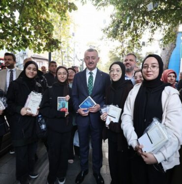 5 bin kitabı 5 dakikada topladılar