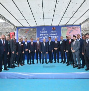 Bakan Uraloğlu Erzincan'da