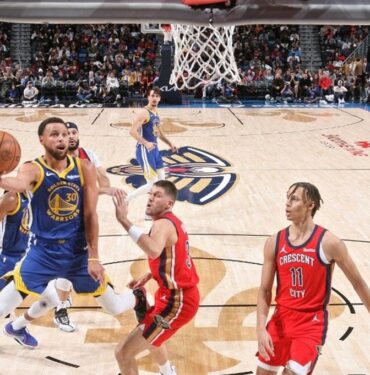 Golden State Warriors, Stephen Curry'nin 42 sayısıyla kazandı
