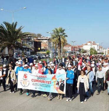 Mudanya'dan Ankara'ya 8 günlük meşaleli yürüyüş başladı