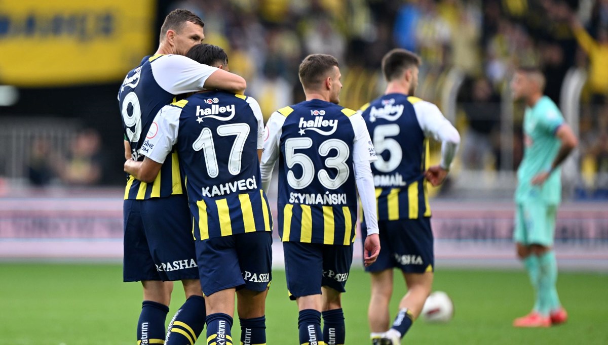 "Uzaylılar Kadıköy'de" (2 Ekim 2023 spor manşetleri)