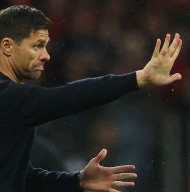 Xabi Alonso'nun Leverkusen'i yoluna namağlup devam ediyor