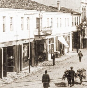 Asırlık fotoğraflar bulundu, proje değişti