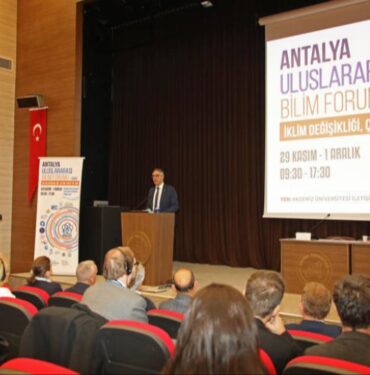 Çevre krizi ve göç masaya yatırıldı
