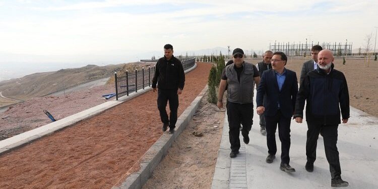 Kayseri Valisi'nden Erkilet Millet Bahçesi'ne övgü