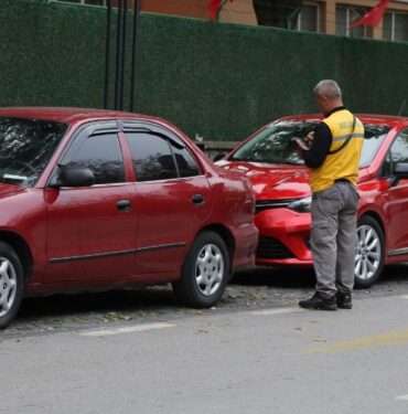Kocaeli'de yol üstü parklanmada yeni tarife