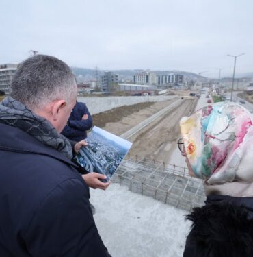 Kocaeli'de ulaşımda kilitler tek tek açılıyor
