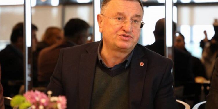 Başkan Savaş: Hatay'ı Suriyelilere bırakmamak için aday oldum