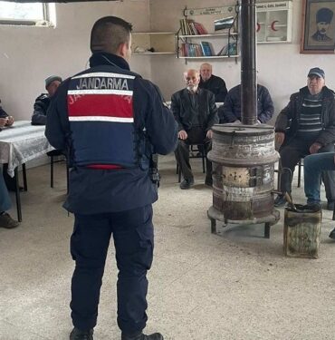 Enez'de jandarmadan dolandırıcılık bilgilendirmesi