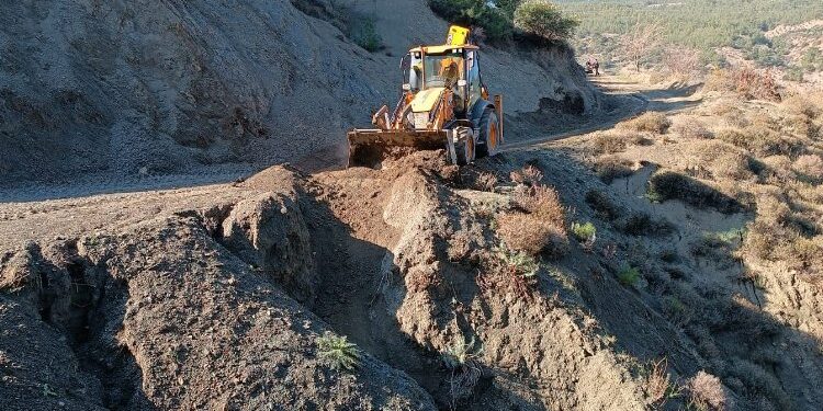 Hatay'da taşkınlara karşı önlemlere devam