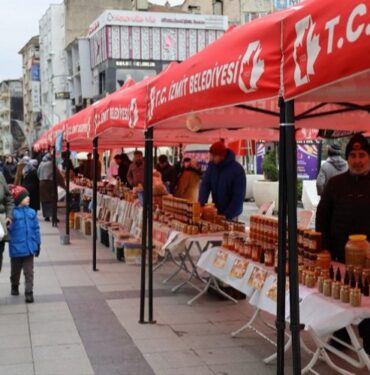 İzmit'te gelenekselleşen Bal Günleri başladı