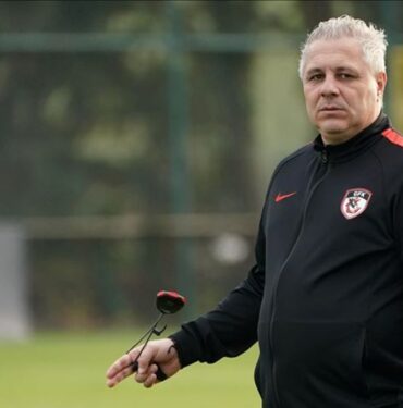 Sumudica ile Fenerbahçeli taraftar arasında gerginlik