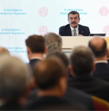 Bakan Tekin 81 ilin müdürleriyle toplandı